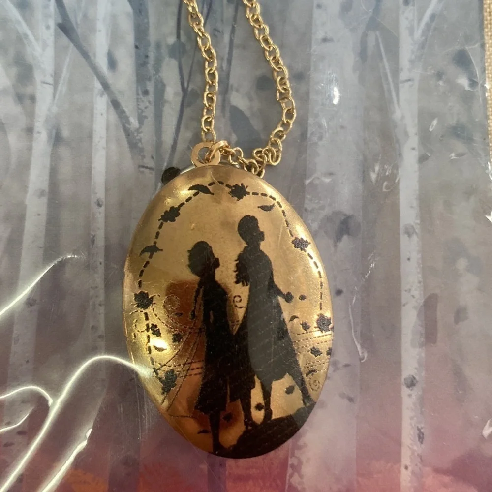 #4-Disney Frozen II Necklace (AI)
